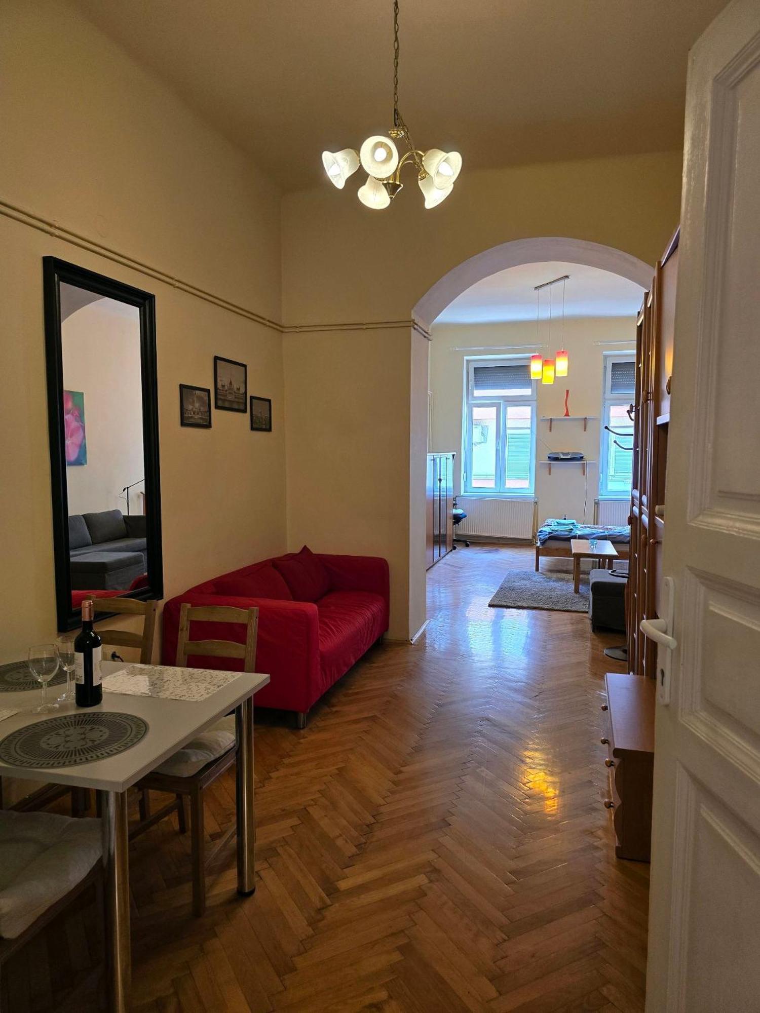 Apartment Urban Nest